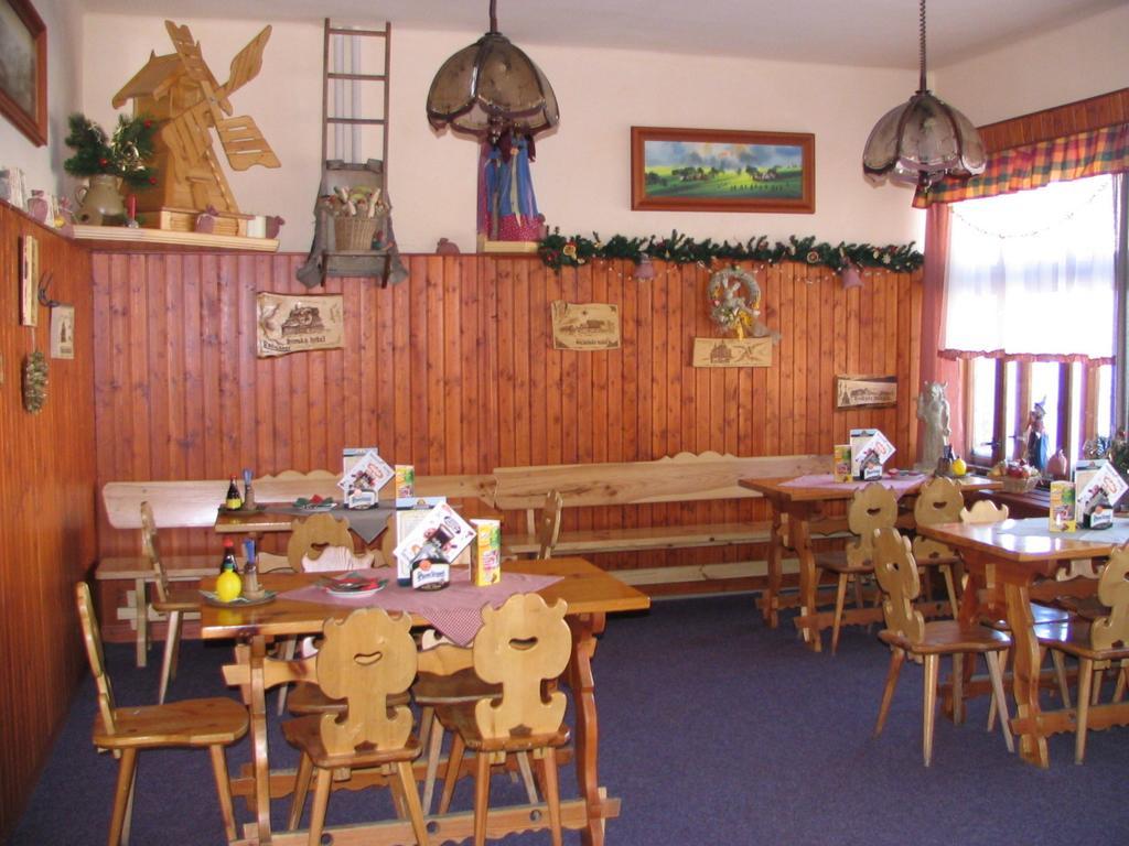 Hotel Radegast Dolni Becva ภายนอก รูปภาพ