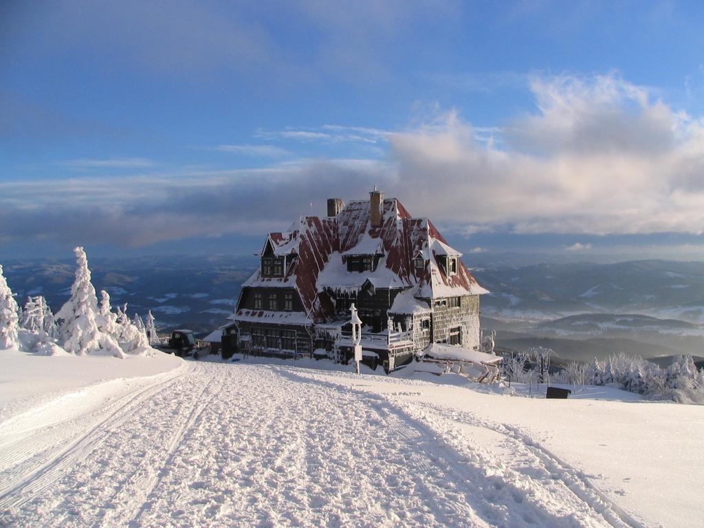 Hotel Radegast Dolni Becva ภายนอก รูปภาพ